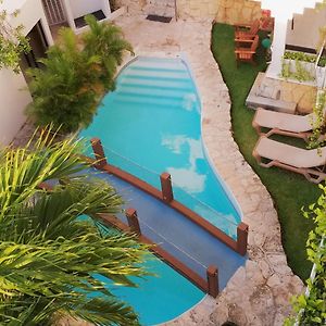 Queen Room Pool View